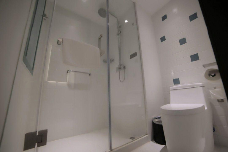 Bathroom 4, Magnotel Ningbo Tianyi Plaza Railway Station, Ningbo
