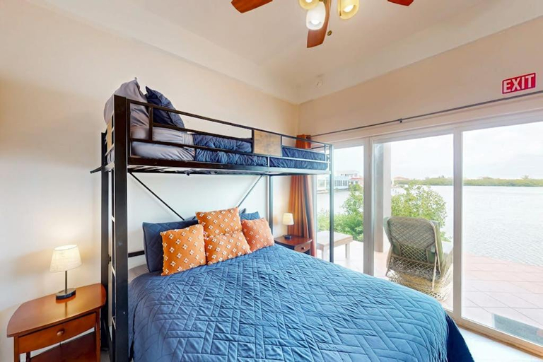 Bedroom 3, Suite H103 @ Mara Laguna