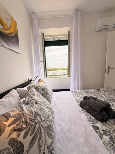 Room 5, Naval Marina View Apartment 1, Vila do Conde