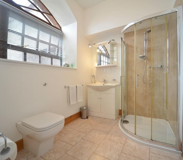 Bathroom 3, Finnich Cottages, Stirling