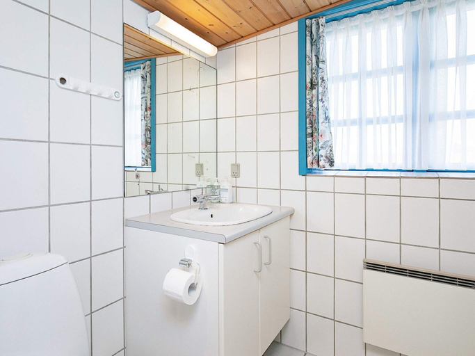 Bathroom 3, 5 Person Holiday Home in Ulfborg, Holstebro
