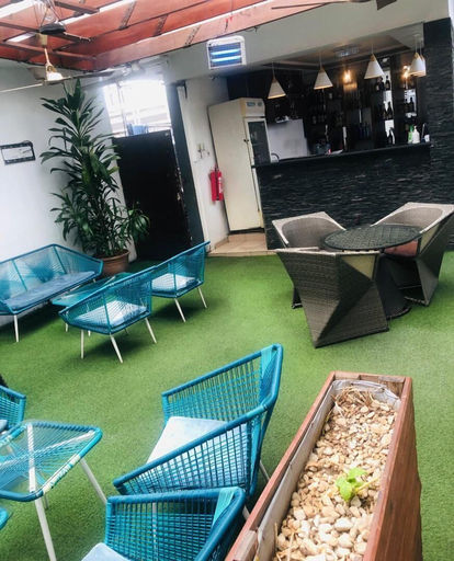 Food & Drinks 5, H21 Apartments & Lounge, Eti-Osa