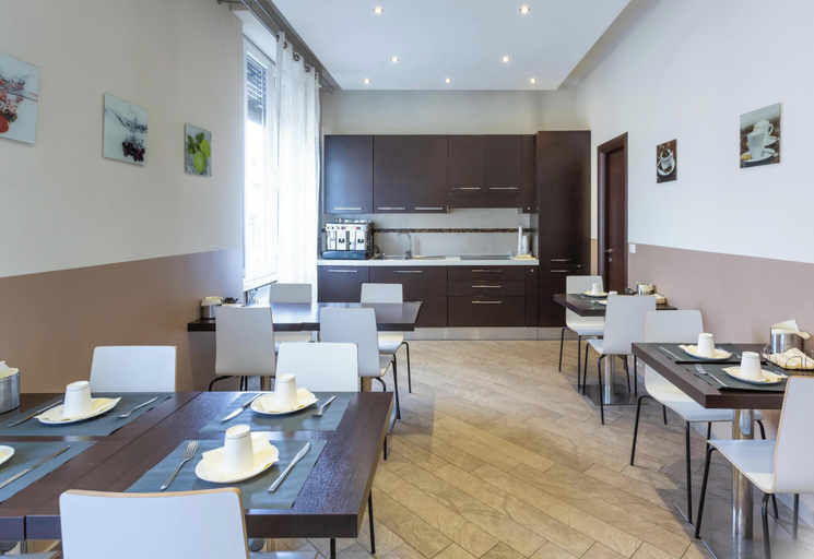Food & Drinks 4, Hotiday Room Collection - Roma Barberini, Rome