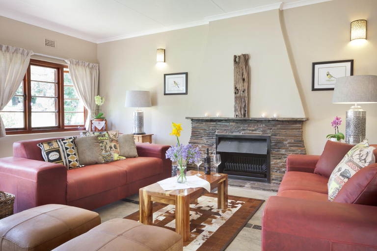 Public Area, Twin Thorns Guesthouse, Nkangala