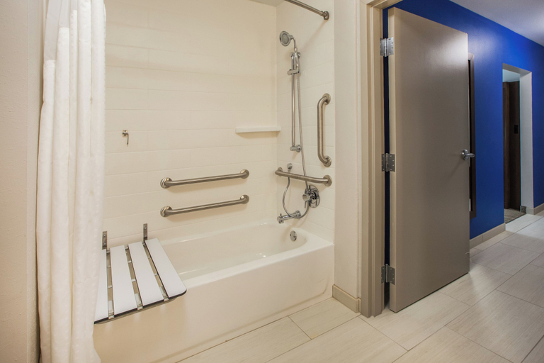 Bathroom 4, Holiday Inn Express & Suites MURRAY, Calloway