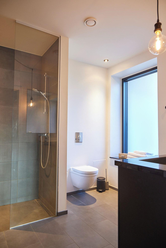 Bathroom 4, Amaliegade 10 B, Århus