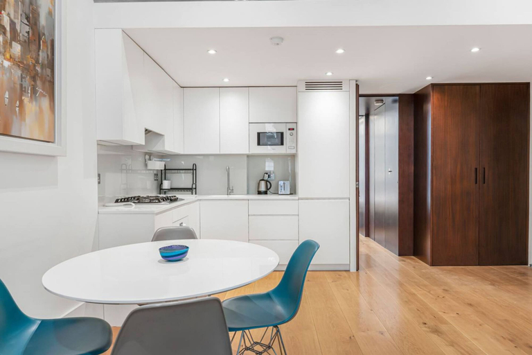Room 3, Bayswater Home High Ceilings Transport Links, London