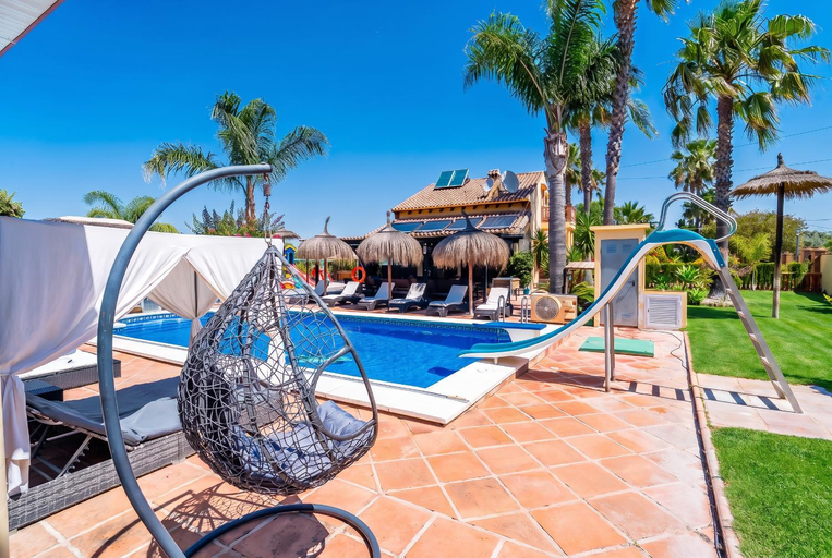 Sport & Beauty 2, Cubo's Villa Las Palmeras Altas 17PAX, Málaga