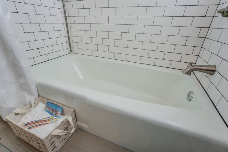 Bathroom 4, 2BR Aptmt Parks Private Deck, Mountain Views!, El Paso