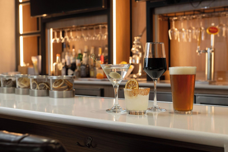 Food & Drinks 4, Fairfield Inn & Suites By Marriott Issaquah, King