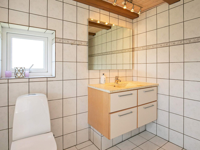 Bathroom 3, 4 Star Holiday Home in Hjorring, Hjørring
