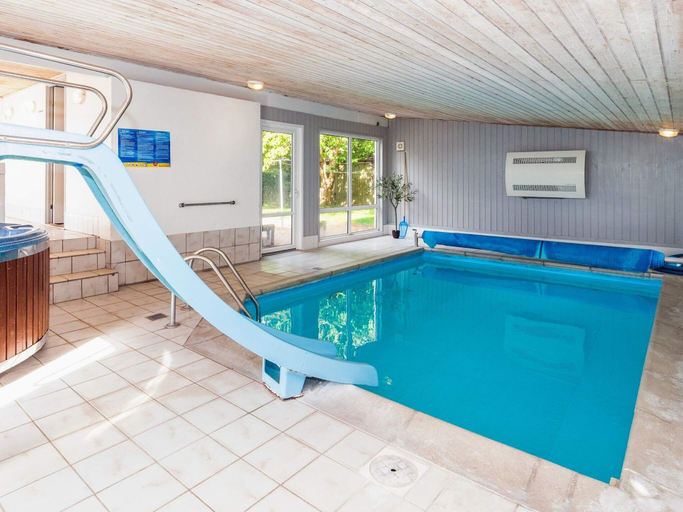 Pool 4, 4 Star Holiday Home in Thyholm, Struer