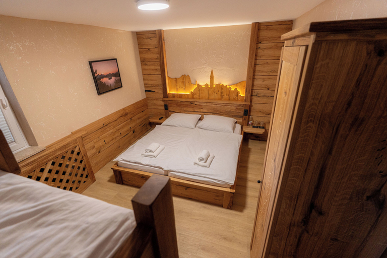 Room 5, Bed & Breakfast LakeBled House, Bled