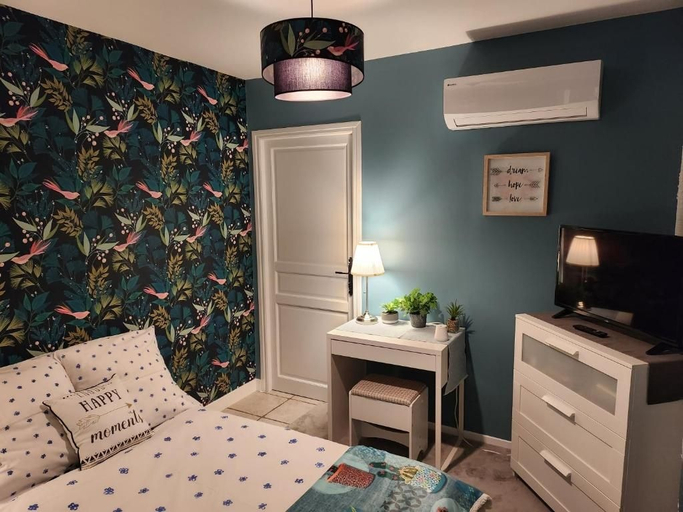 Bedroom 3, Brigitte lodge, Charente
