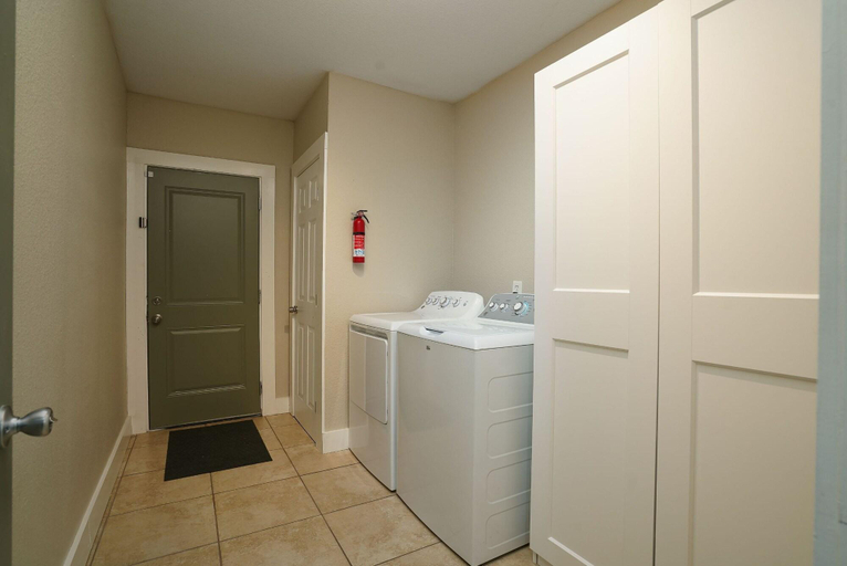 Bathroom 4, Amazing Fully Fenced Home Only 1 7 Mi To Downtown, Bexar