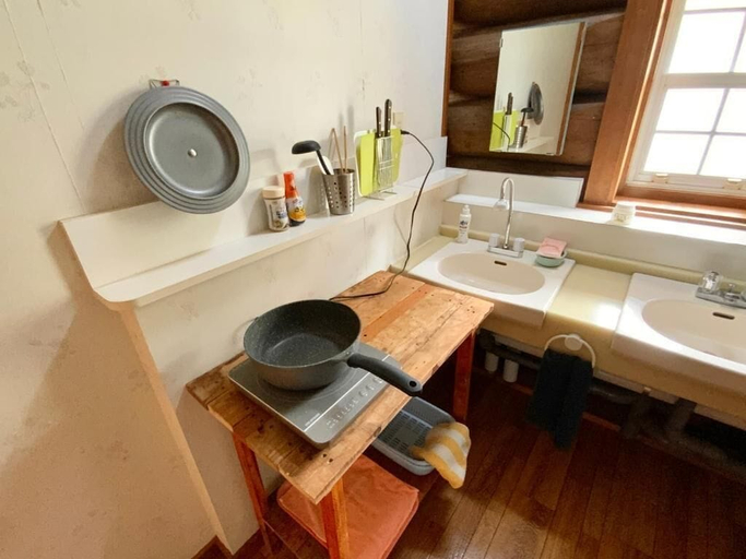 Bathroom 3, Mashuko Youth Hostel, Teshikaga