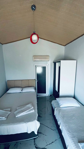 Bedroom 4, Oktem Motel, Ayvacık