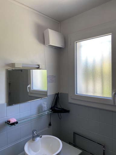 Bathroom 4, Le Piquet Ra Sidence, Gers