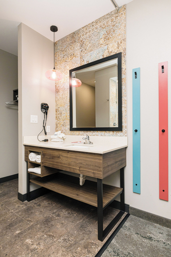 Others 4, Hotel Solara Hobby Airport, Houston