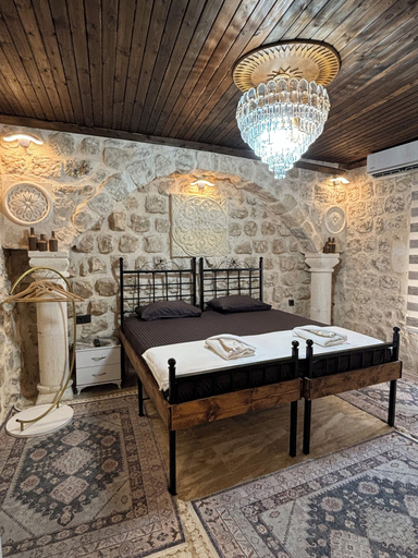 Others 3, Diamond Taj, Kızıltepe