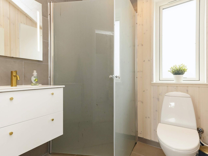 Bathroom, Luxury Retreat in Marielyst, Guldborgsund
