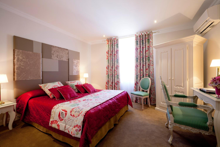 Bedroom 3, Grand Hotel Des Terreaux, Rhône