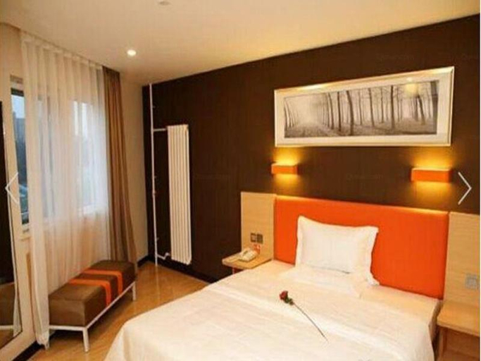 Bedroom 3, 7 Days Premium Daxing Huangcun West Street Subway Station Second Branch, Beijing