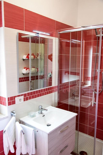 Bathroom 5, B&B Binario Nove e Tre Quarti, Salerno