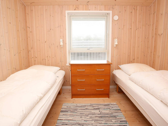 Bedroom 2, 5 Star Holiday Home in Lokken, Hjørring