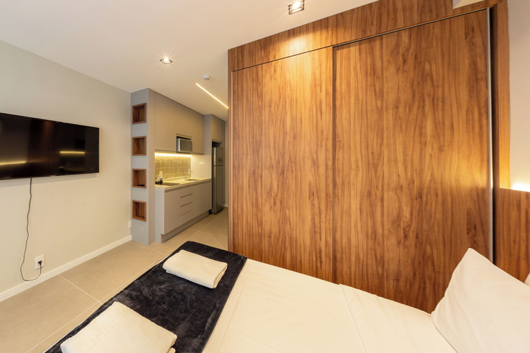 Room 3, Anavi by Bhomy, São Paulo