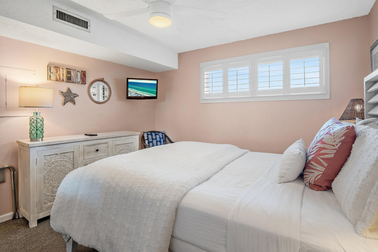 Room 3, The Islander 314 Dolphin Cove, Okaloosa