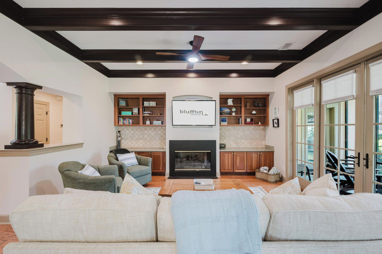 Living area 4, Chandler Cottage, Charming Golf Cottage in Hampton Hall, Beaufort