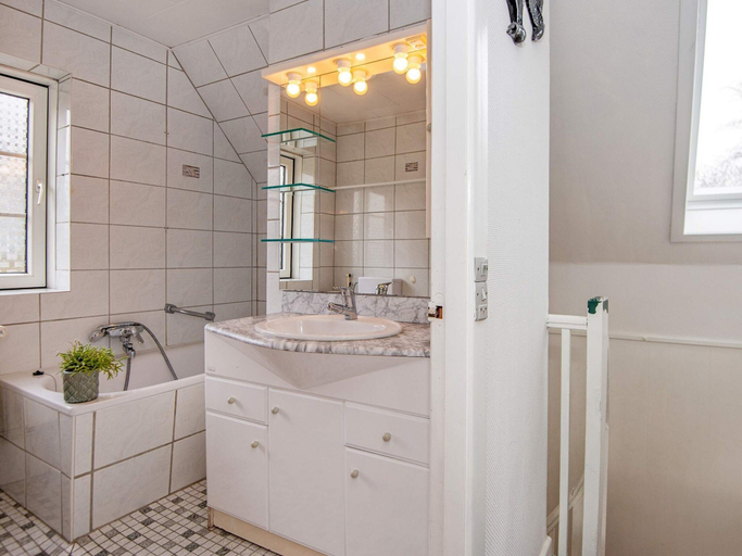 Others 5, 4 Star Holiday Home in Romo, Tønder