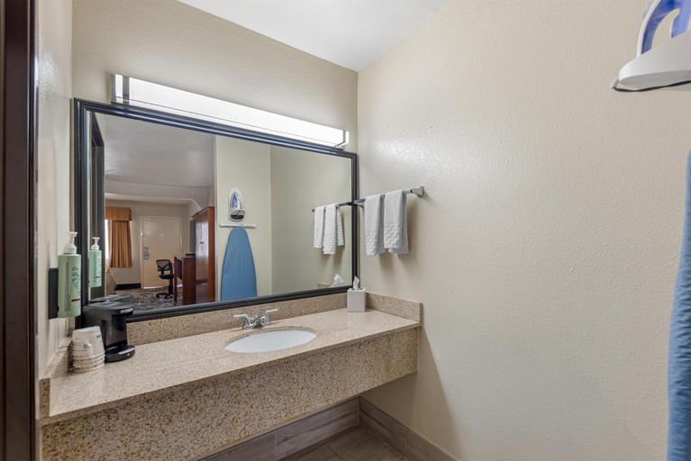 Bathroom 4, Best Western Regency Inn & Suites, Gonzales