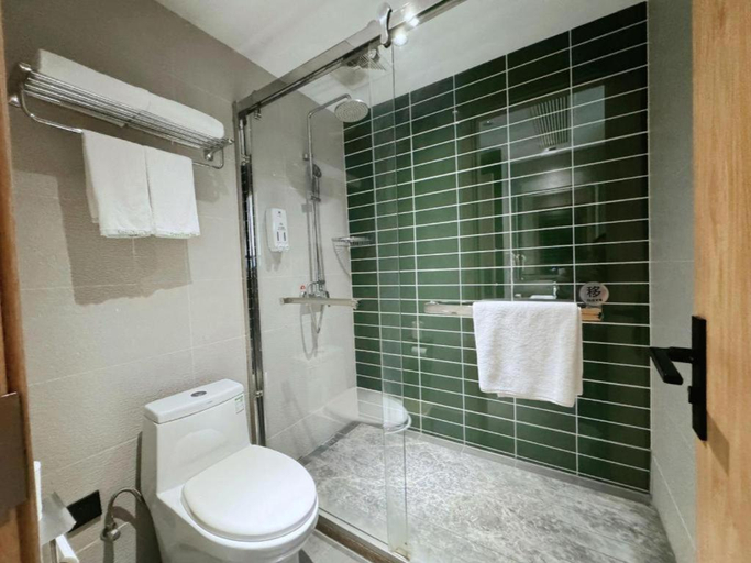 Bathroom 3, GreenTree Inn Nanjing Baijiahu, Nanjing
