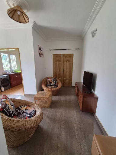 Room amenity, Charming 2-bedroom Apartment in Yaoundé With Garden View, Mfoundi