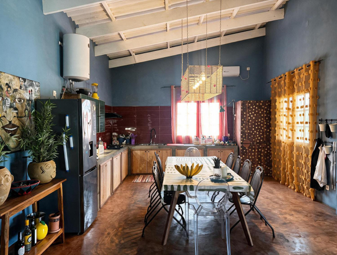 Food & Drinks 4, Casa Vermelha, Jangamo
