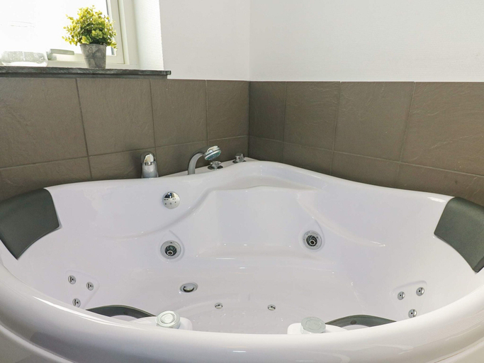 Others 5, 5 Star Holiday Home in Hadsund, Mariagerfjord