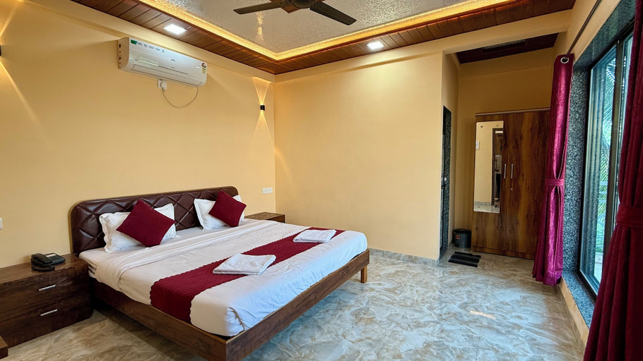 Room 3, Coral Cove Resort, Raigarh