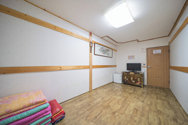 Bedroom 2, Ddlanchae Hanok Stay - Main House, Jeonju