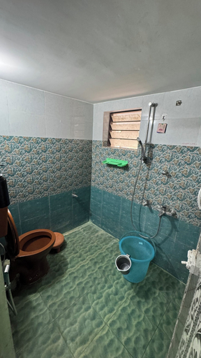 Bathroom 5, Cardiff Palace, Viluppuram