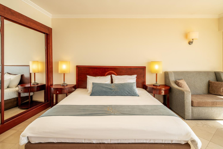 Bedroom 3, The Royal Hotel Dead Sea