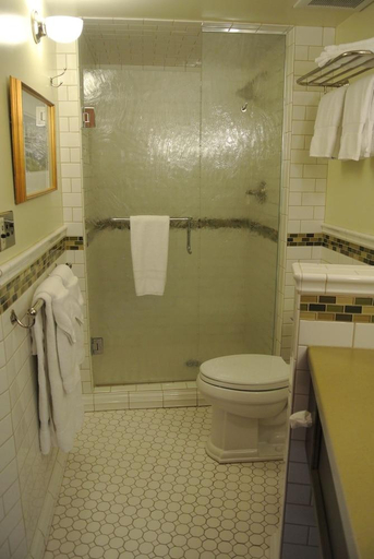 Bathroom 4, The Green Bridge Inn, Eagle