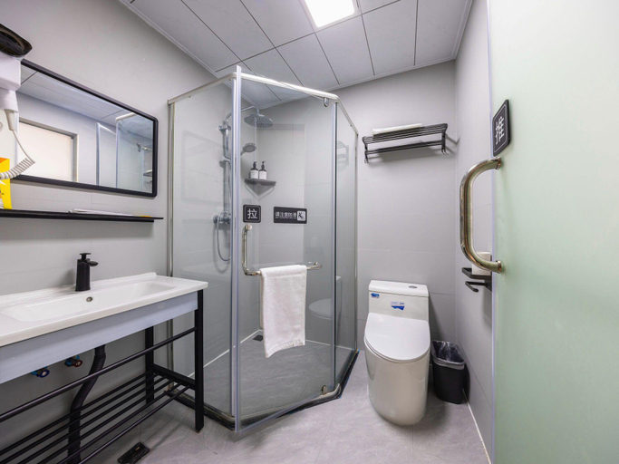 Bathroom 4, 7 Days Inn Lanzhou West Station, Lanzhou