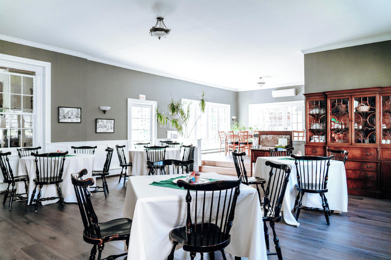 Food & Drinks 4, HollyHedge Estate, Bucks