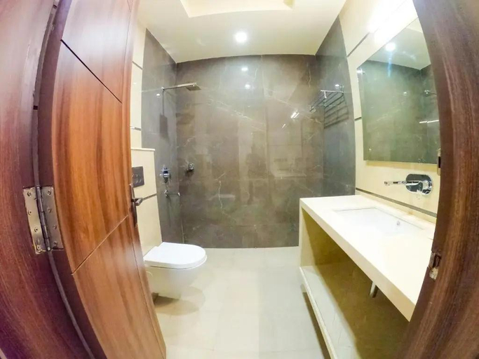 Bathroom 3, The taj vista Agra, Agra