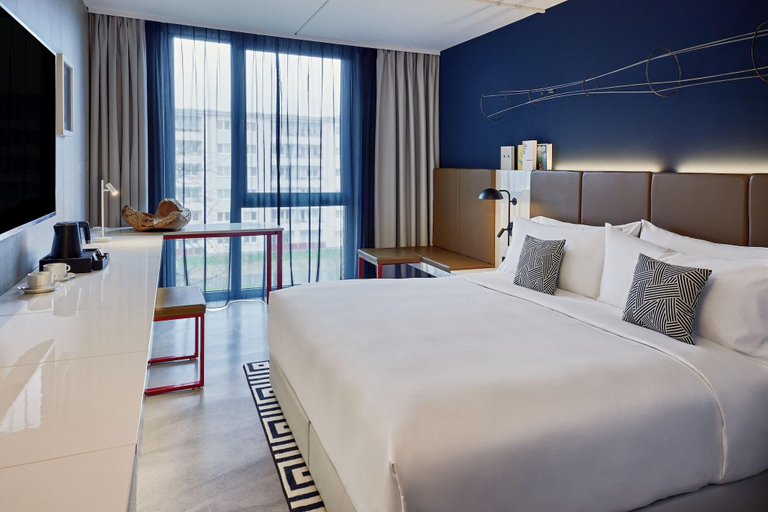 Bedroom 1, The Deutz, A Tribute Portfolio Hotel, Köln