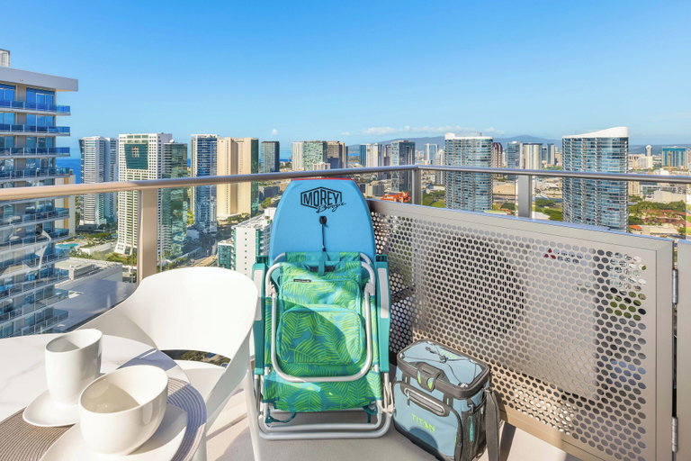 Exterior 4, Luxury Sky Ala Moana Condo With Ocean & City Views, Honolulu