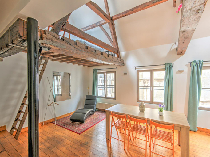 Facilities 2, Temple Triplex Spacious Apartment, Antwerpen