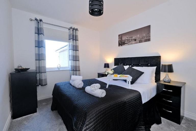 Bedroom 2, Orange Apartments Beechgrove, Aberdeen